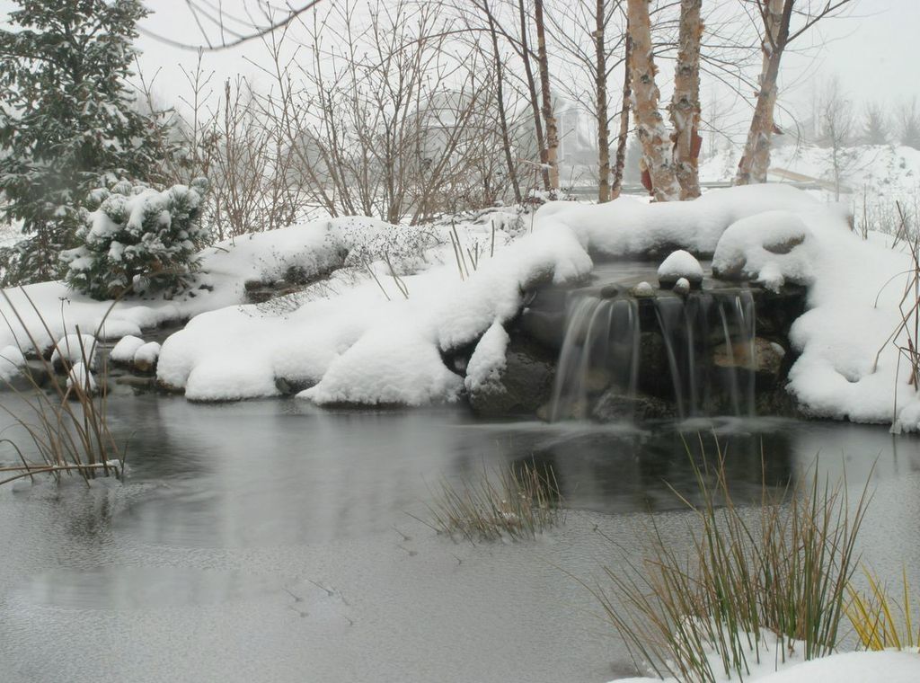 Pond winterizing waterfall