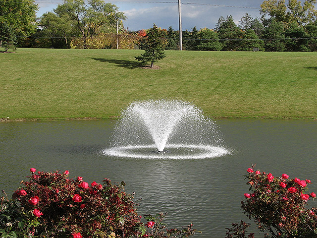 The 600gpm NorthStar aerating pond fountain by Scott Aerator emits a V-shaped display